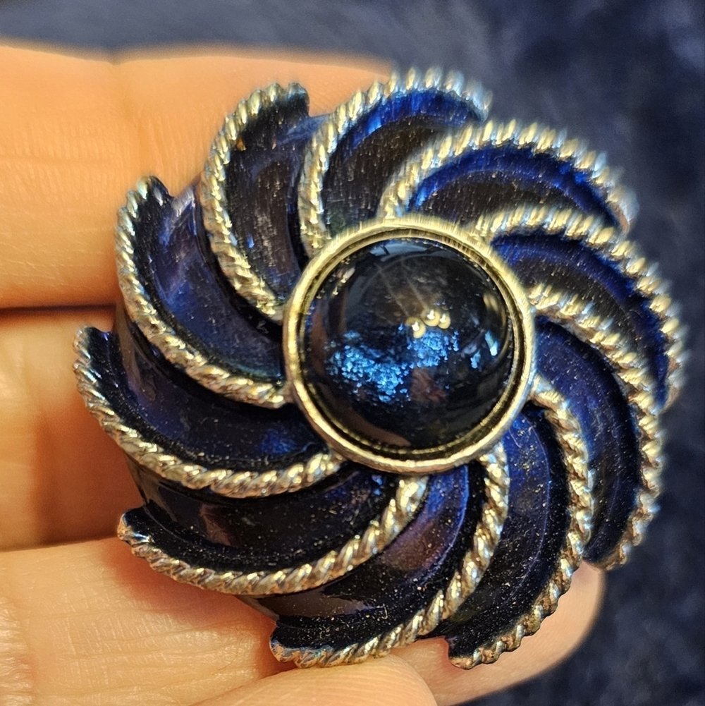 Vintage Avon Silver And Blue Swirl Brooch Pin